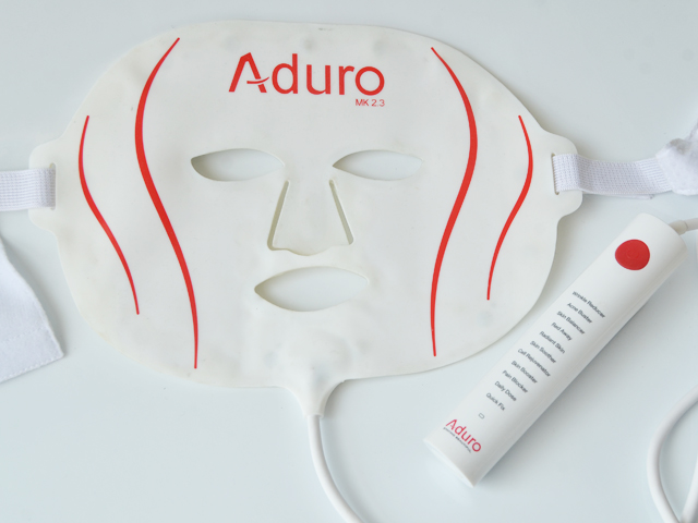 アジューロ Aduro 7+1 LED フェイシャルマスク - フェイスケア/美顔器
